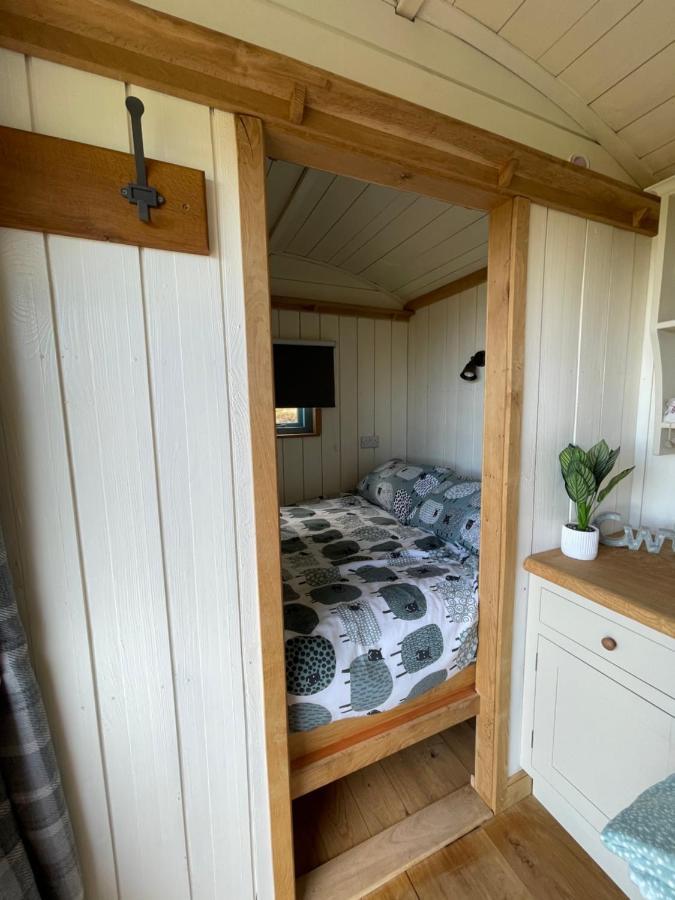The Shepards Hut Apartment Llwyn-Dafydd Exterior foto